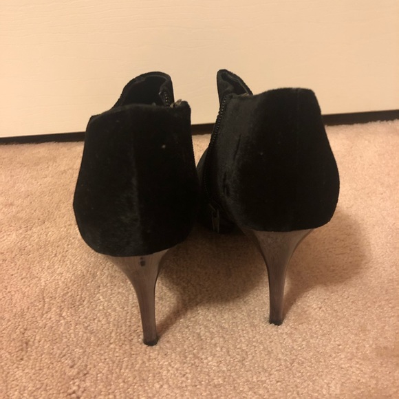 Nine West black booties - Picture 2 of 6